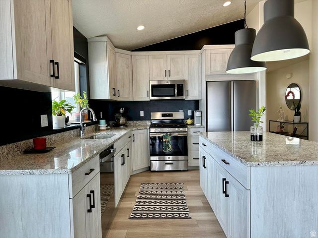 4349 HALF MILE RD, Enoch, UT 84721