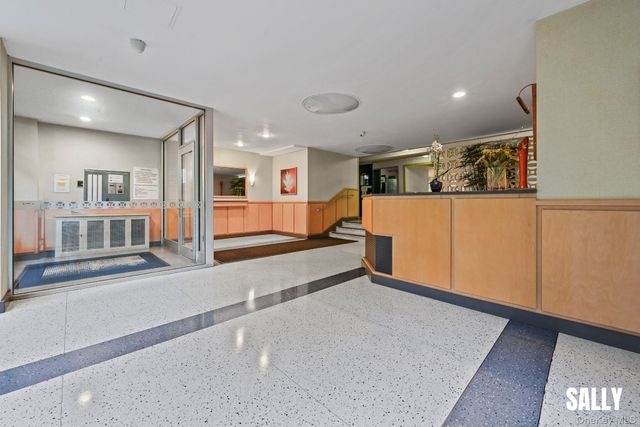 138-10 Franklin Avenue 2L, Flushing, NY 11355