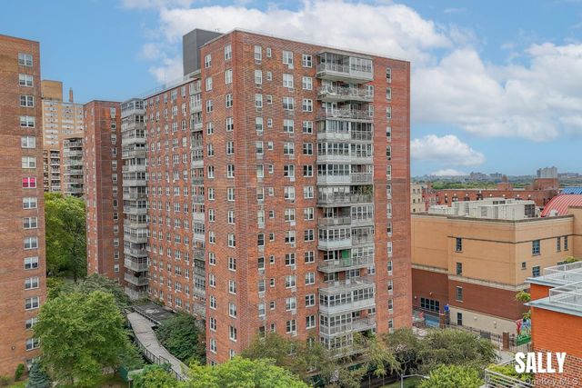 138-10 Franklin Avenue 2L, Flushing, NY 11355