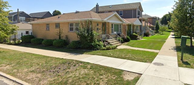 3657 N Campbell Avenue, Chicago, IL 60618