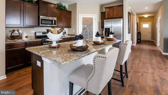 1430 SILK RUN, Breinigsville, PA 18031