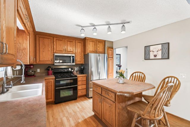 3319 118th Avenue NW, Coon Rapids, MN 55433