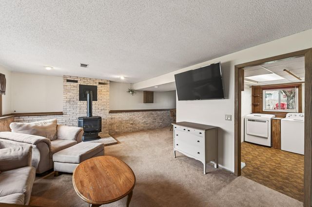 3319 118th Avenue NW, Coon Rapids, MN 55433