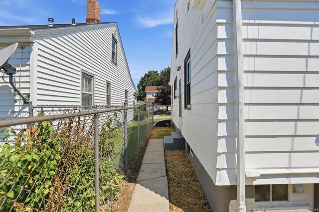 1226 Clara Avenue, Fort Wayne, IN 46805
