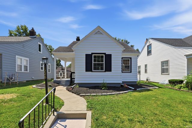 1226 Clara Avenue, Fort Wayne, IN 46805