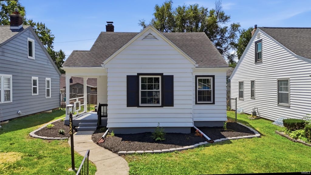 1226 Clara Avenue, Fort Wayne, IN 46805