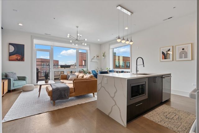 3101 N Ridgeway Avenue 4D, Chicago, IL 60618