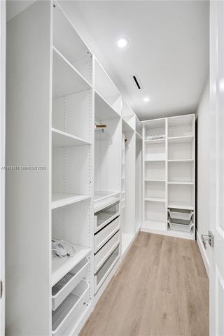 1617 NE 11th St TH1, Fort Lauderdale, FL 33304