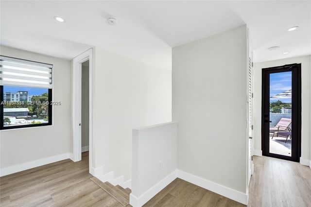 1617 NE 11th St TH1, Fort Lauderdale, FL 33304