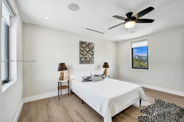 1617 NE 11th St TH1, Fort Lauderdale, FL 33304