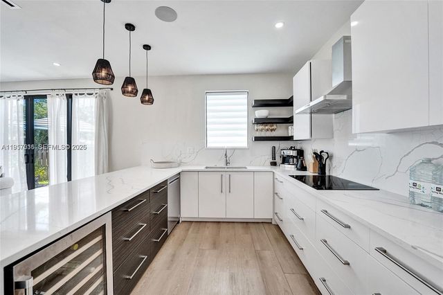 1617 NE 11th St TH1, Fort Lauderdale, FL 33304