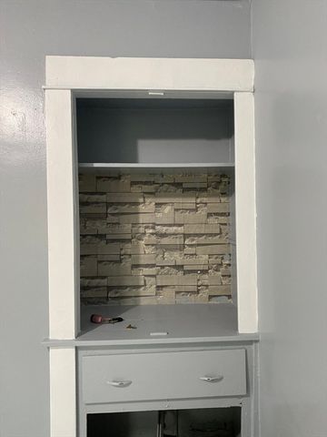 249 Commonwealth Ave 1, Springfield, MA 01108