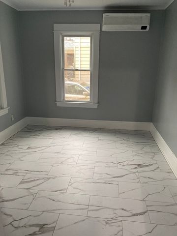 249 Commonwealth Ave 1, Springfield, MA 01108