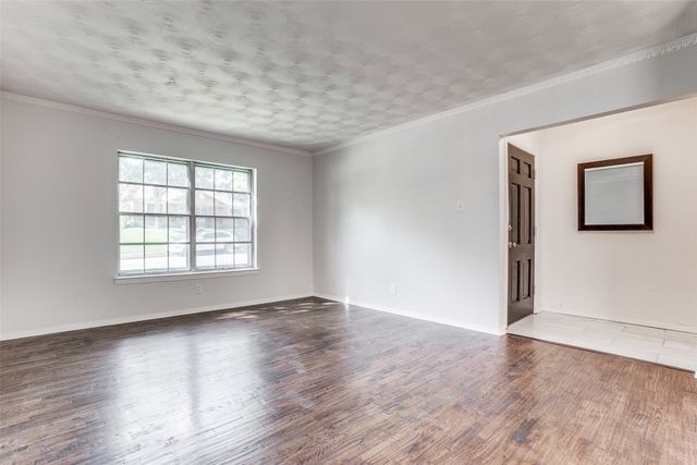 2314 Springhill Drive, Dallas, TX 75228