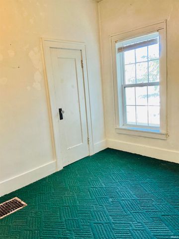 617 W 7th Street, Marion, IN 46953