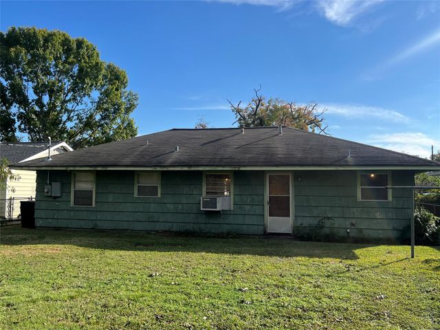 6410 Thornwall Street, Houston, TX 77092