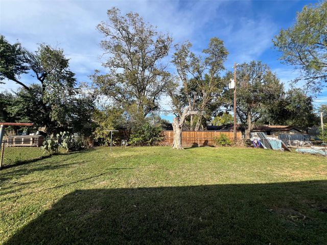 6410 Thornwall Street, Houston, TX 77092