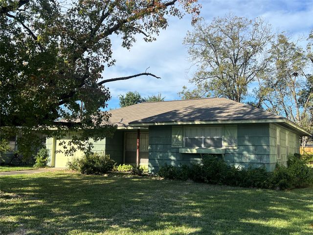 6410 Thornwall Street, Houston, TX 77092