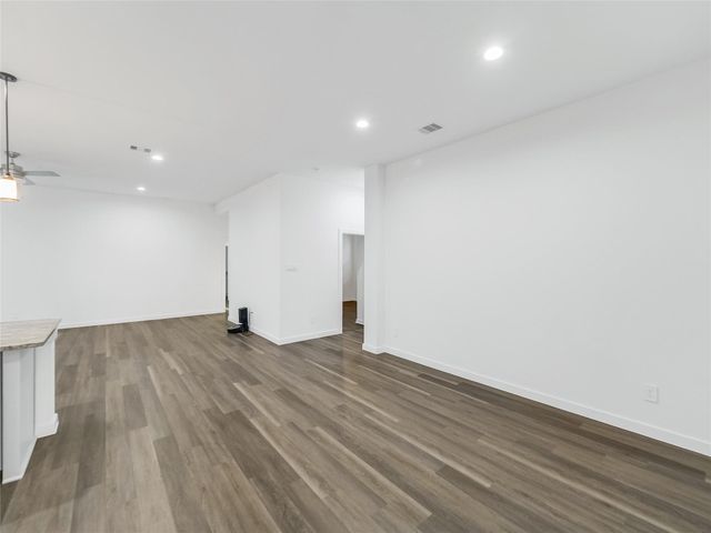 387 Westlake Terrace Drive, Conroe, TX 77304