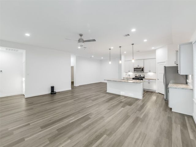 387 Westlake Terrace Drive, Conroe, TX 77304