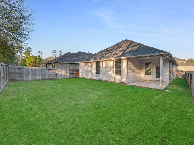 387 Westlake Terrace Drive, Conroe, TX 77304