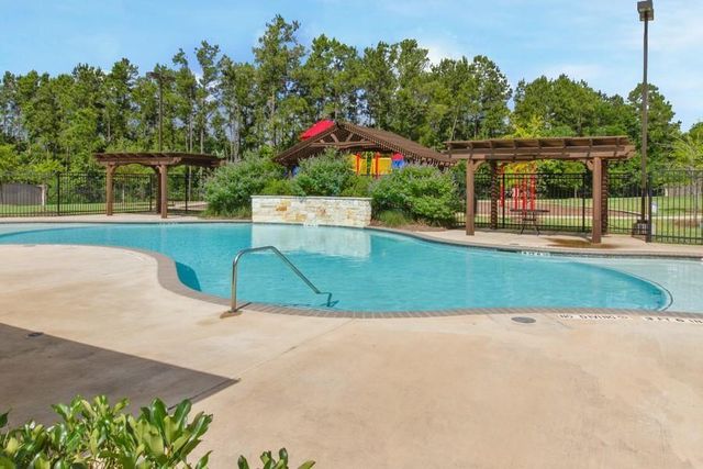 387 Westlake Terrace Drive, Conroe, TX 77304