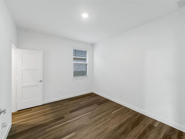 387 Westlake Terrace Drive, Conroe, TX 77304