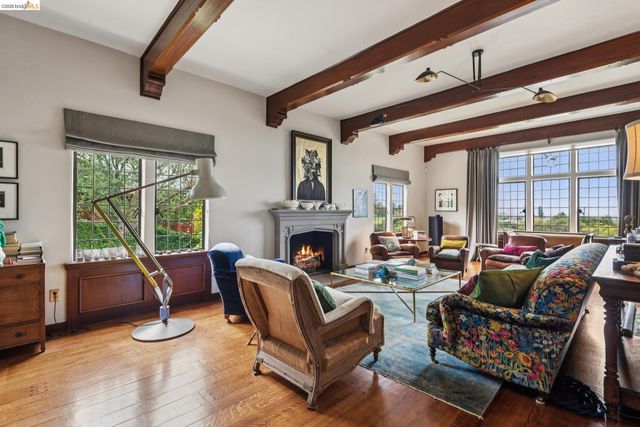 5710 Margarido Dr, Oakland, CA 94618