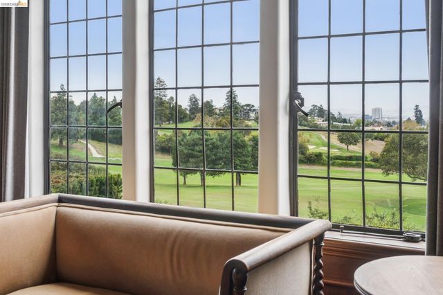 5710 Margarido Dr, Oakland, CA 94618