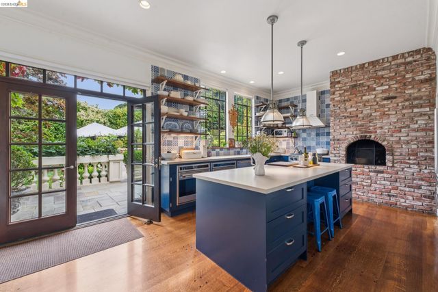 5710 Margarido Dr, Oakland, CA 94618