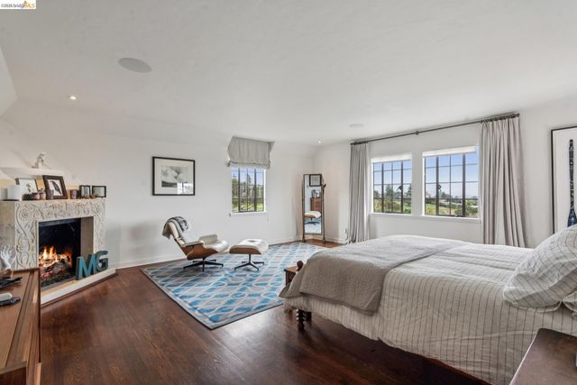 5710 Margarido Dr, Oakland, CA 94618