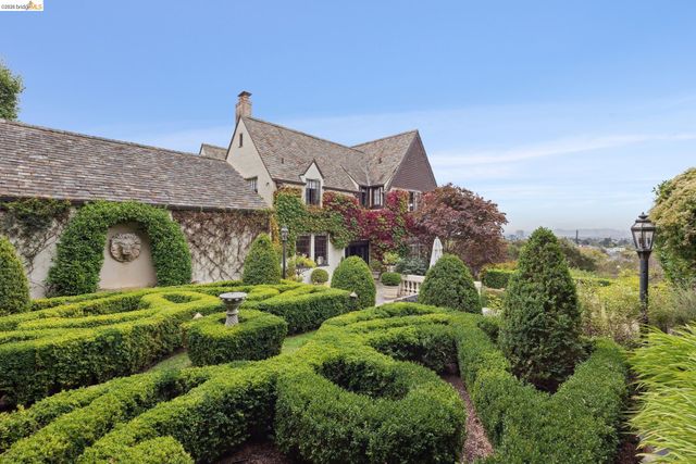 5710 Margarido Dr, Oakland, CA 94618