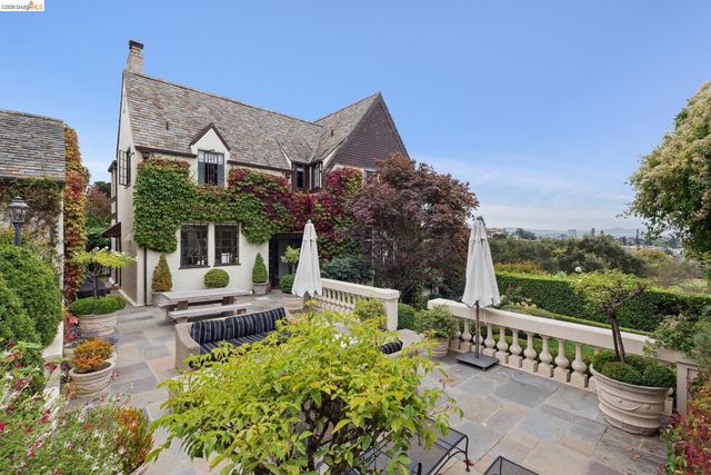 5710 Margarido Dr, Oakland, CA 94618