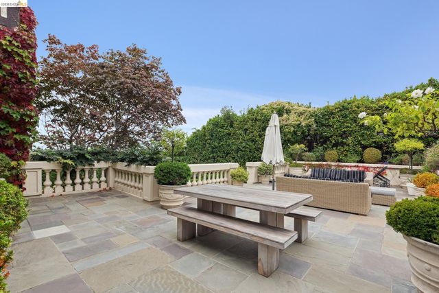 5710 Margarido Dr, Oakland, CA 94618