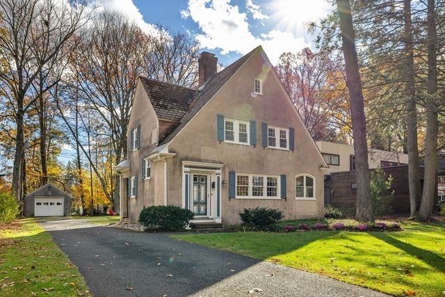 61 Woodlawn Ave, Northampton, MA 01060