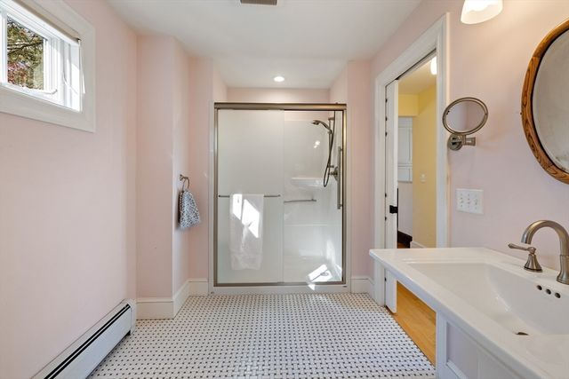 61 Woodlawn Ave, Northampton, MA 01060