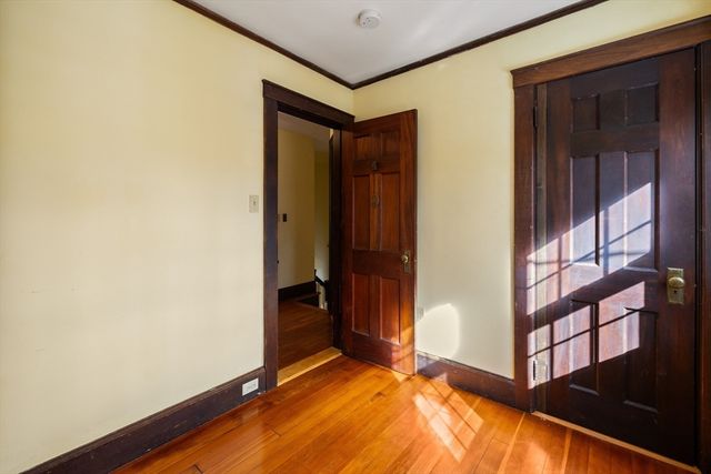 61 Woodlawn Ave, Northampton, MA 01060