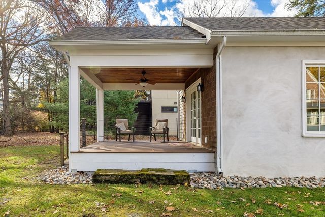 61 Woodlawn Ave, Northampton, MA 01060