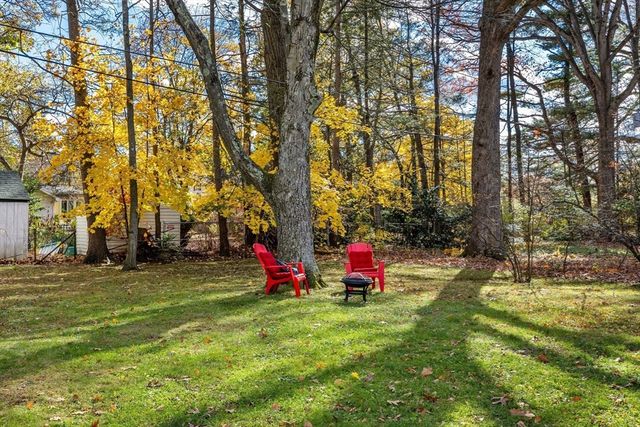 61 Woodlawn Ave, Northampton, MA 01060