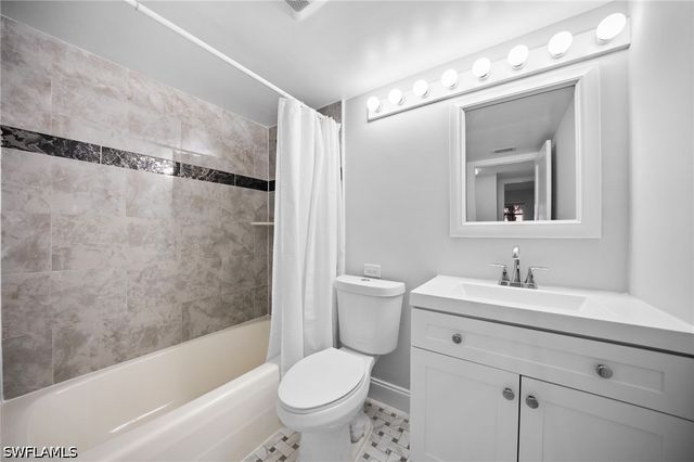 666 3rd ST S 106, Naples, FL 34102