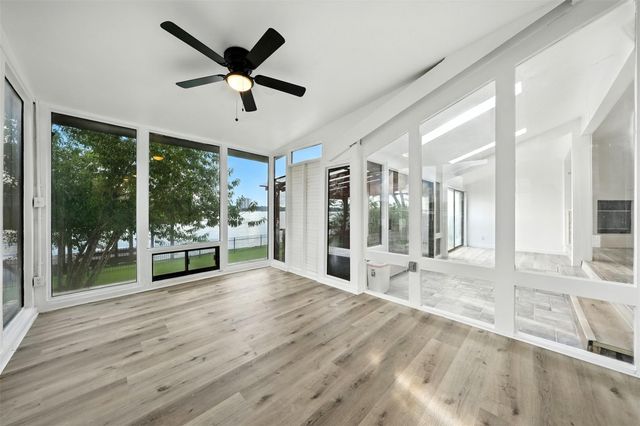 1046 Lake View Drive, Montgomery, TX 77356