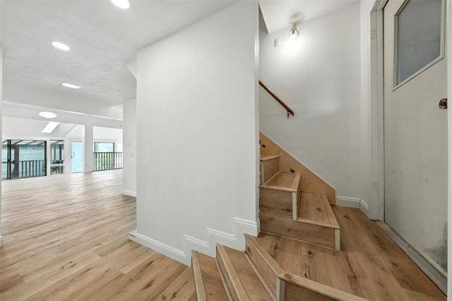 1046 Lake View Drive, Montgomery, TX 77356