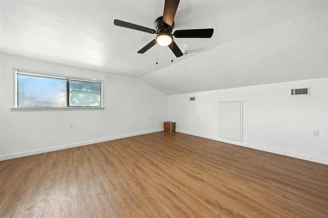 1046 Lake View Drive, Montgomery, TX 77356