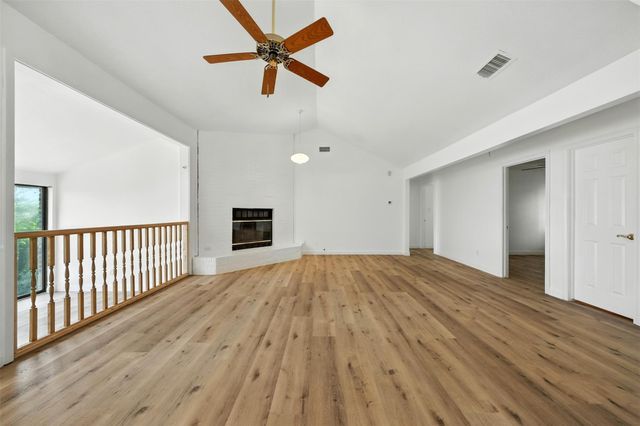 1046 Lake View Drive, Montgomery, TX 77356