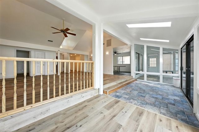 1046 Lake View Drive, Montgomery, TX 77356