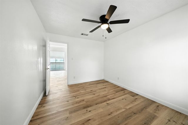 1046 Lake View Drive, Montgomery, TX 77356