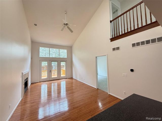 55503 Boardwalk Drive, Utica, MI 48316