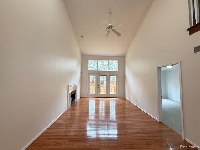 55503 Boardwalk Drive, Utica, MI 48316