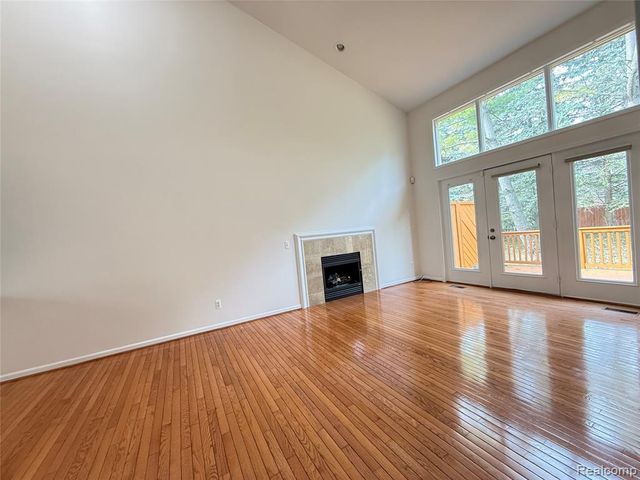 55503 Boardwalk Drive, Utica, MI 48316