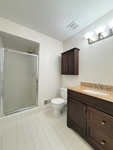 55503 Boardwalk Drive, Utica, MI 48316